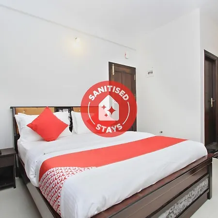 Oyo 12033 Hotel Royal Residence